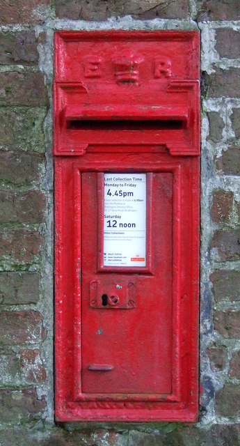 Edward VII postbox on Main Street, Bessingby