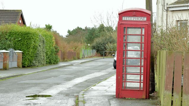 "K6" telephone box, Donaghadee (February 2016)