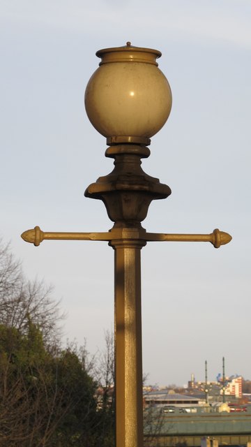 Lamp on the High Level Bridge
