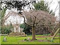 Chingford Old Church : churchyard