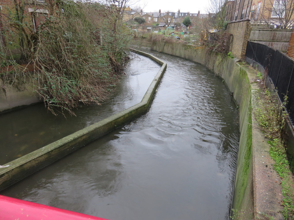 The River Wandle Richard Rogerson Cc By Sa 2 0 Geograph Britain   4818044 62577631 1024x1024 