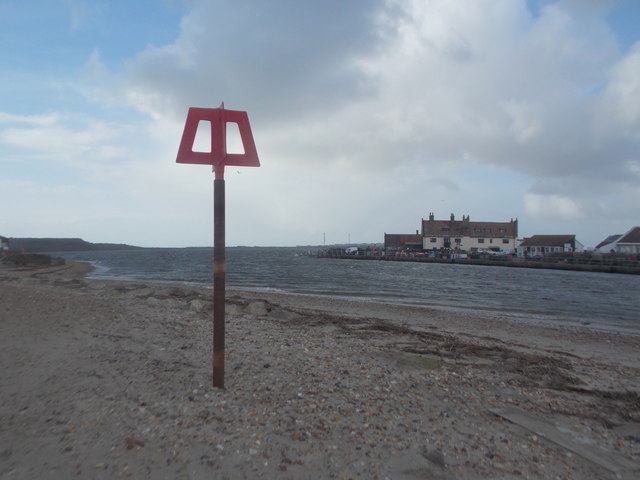 Mudeford: beacon at the tip of the spit