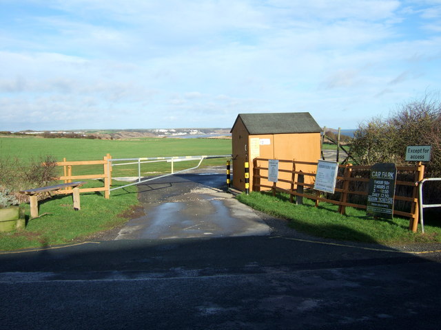 Car park, Hunmanby Gap © JThomas cc-by-sa/2.0 :: Geograph Britain and ...