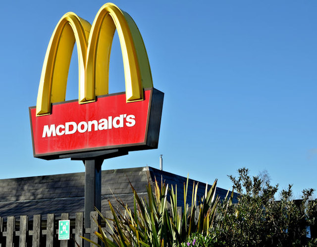 McDonald's sign, Dundonald (February 2016)