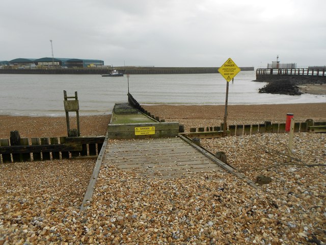 public slipways poole harbour
