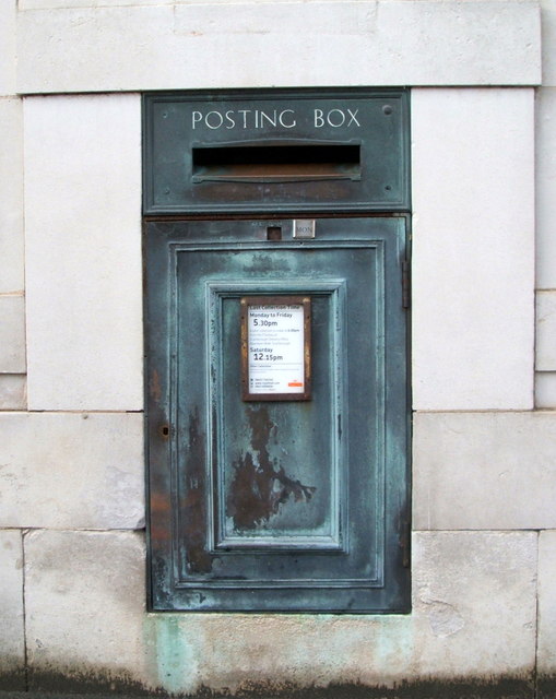 Postbox, South Cliff Post Office