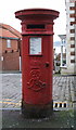 TA0488 : Edward VII postbox on Longwestgate, Scarborough by JThomas