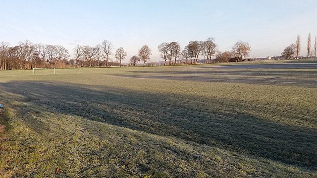 Frosty playing field, Armley Park