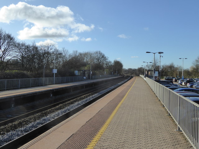 Railway and platforms at Tiverton... © Rod Allday :: Geograph Britain ...