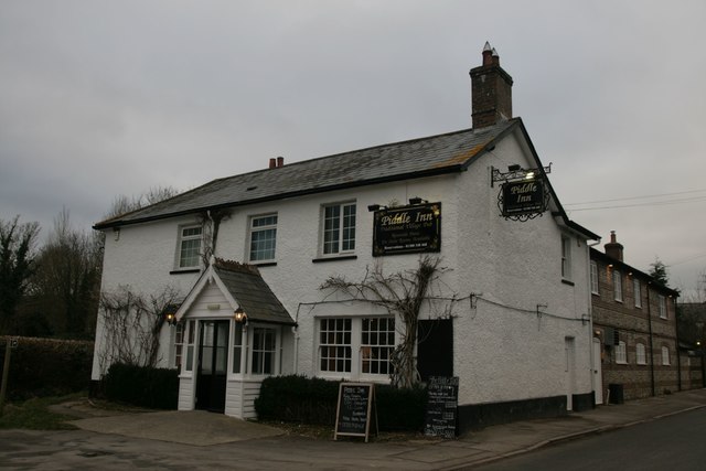 The Piddle Inn, Piddletrenthide © Becky Williamson cc-by-sa/2.0 ...