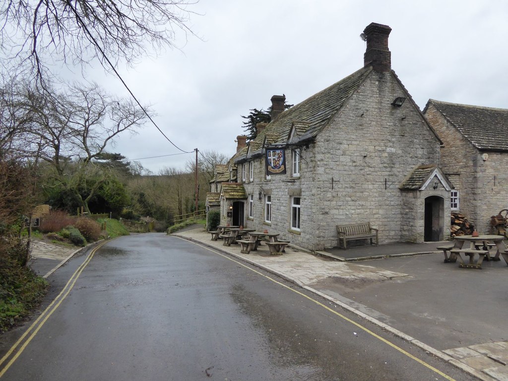 The Bankes Arms at Studland © David Smith cc-by-sa/2.0 :: Geograph ...