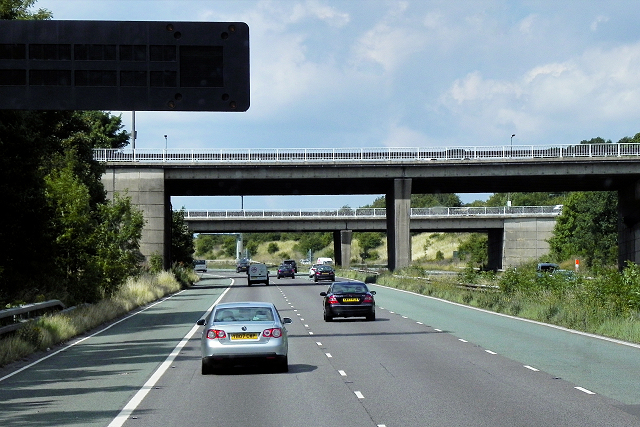 Northbound M1, Bridges at Junction 37