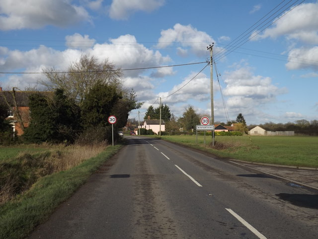 Entering Winfarthing © Adrian Cable cc-by-sa/2.0 :: Geograph Britain ...