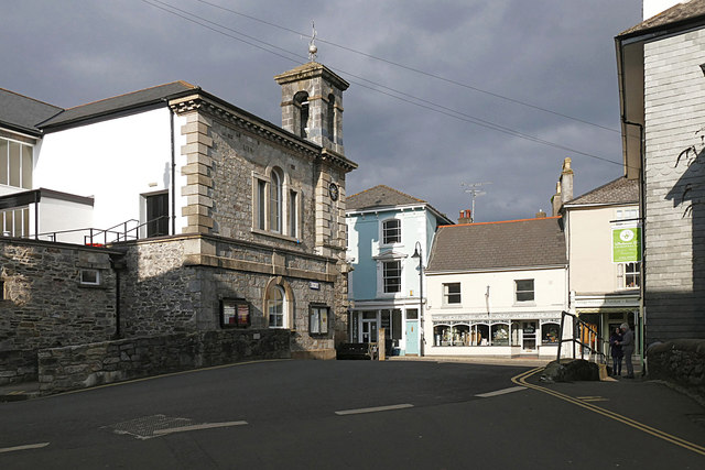 Ashburton town hall © Alan Hunt :: Geograph Britain and Ireland