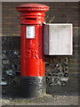 Dover: unusual Victorian/George V postbox in St. Radigund?s Road