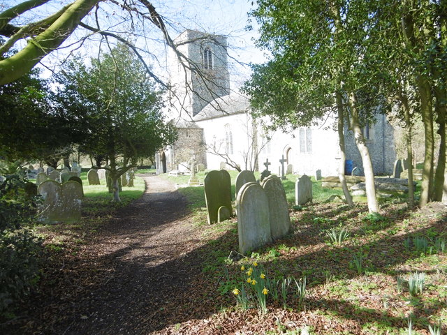 The path to South Elmham St Margaret... © Marathon cc-by-sa/2.0 ...