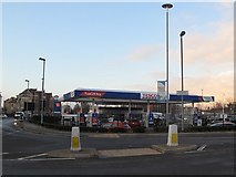 TA0828 : Tesco filling station, Park Street, Hull by Stephen Craven