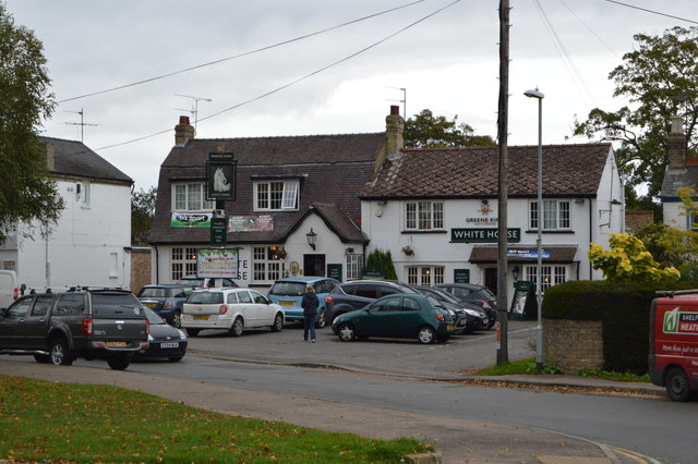 The White Horse © N Chadwick cc-by-sa/2.0 :: Geograph Britain and Ireland