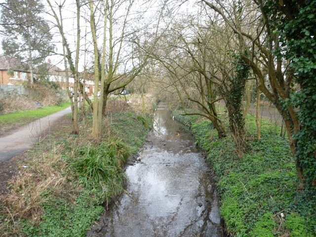 Yeading Brook © Christine Johnstone cc-by-sa/2.0 :: Geograph Britain ...