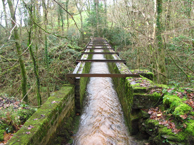 Bridge carrying a stream over the former Barry Railway
