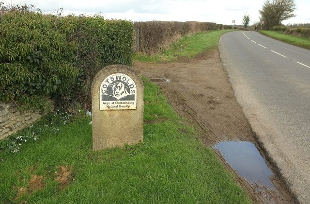 AONB marker, Broadfield Farm