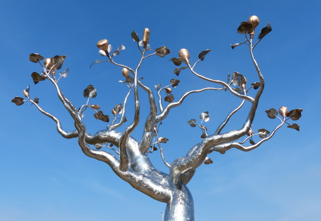 Leicester's World Tree sculpture