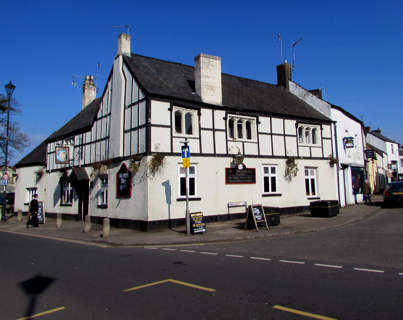 Olde Bull Inn, Caerleon © Jaggery :: Geograph Britain and Ireland