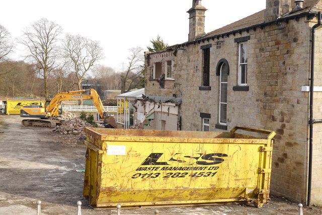 Demolition of the former Oliver's Paris restaurant (3)