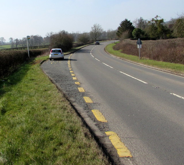 Wormbridge Kilpeck Turn bus stop, ... © Jaggery cc-by-sa/2.0 ...