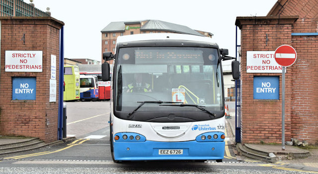 Ulsterbus Driving School coach, Belfast (March 2016)