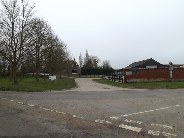 Entrance to Fersfield Hall Farm