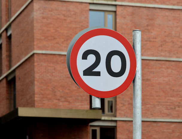 20 mph sign, Edward Street, Belfast (March 2016)
