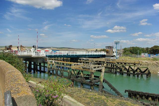 Newhaven swing bridge © Robin Webster :: Geograph Britain and Ireland