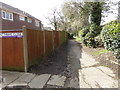 Footpath crosses the end of Kittiwake Close