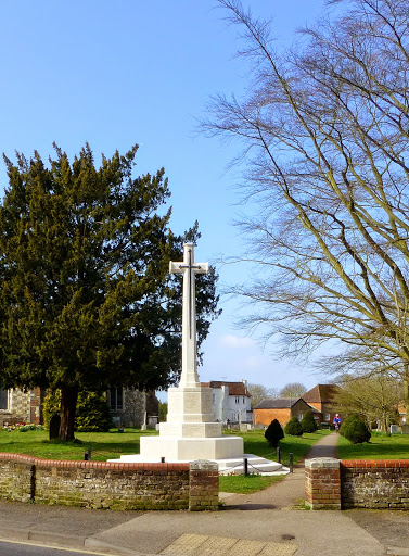 Abbots Langley War Memorial and churchyard