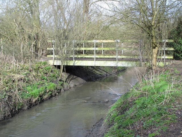 Footbridge over the River Pinn © Mike Quinn :: Geograph Britain and Ireland