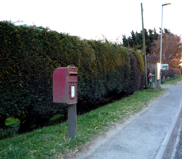Elizabeth II postbox on the A1039, Flixton Ings