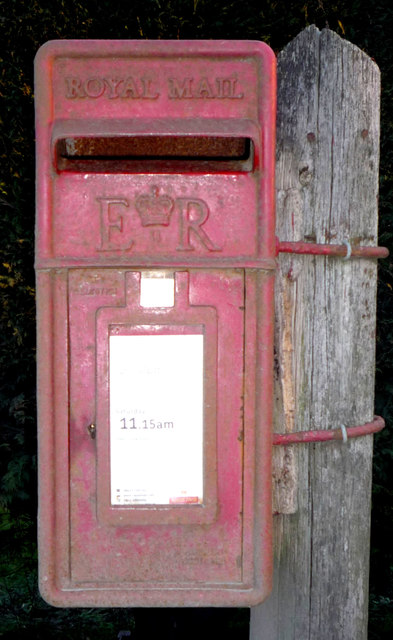 Close up, Elizabeth II postbox on the A1039, Flixton Ings
