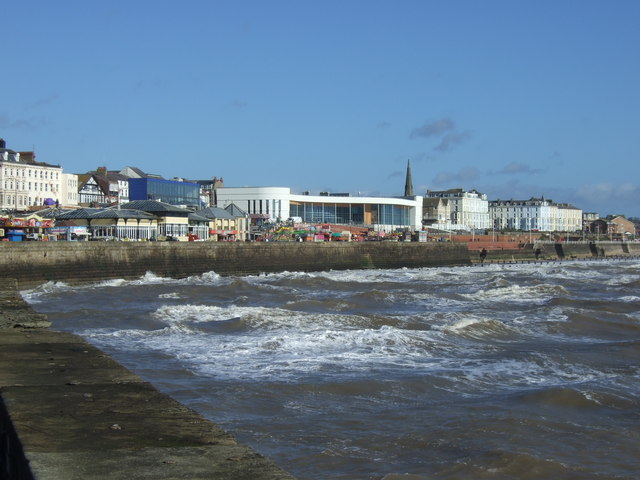 Bridlington seafront © JThomas :: Geograph Britain and Ireland