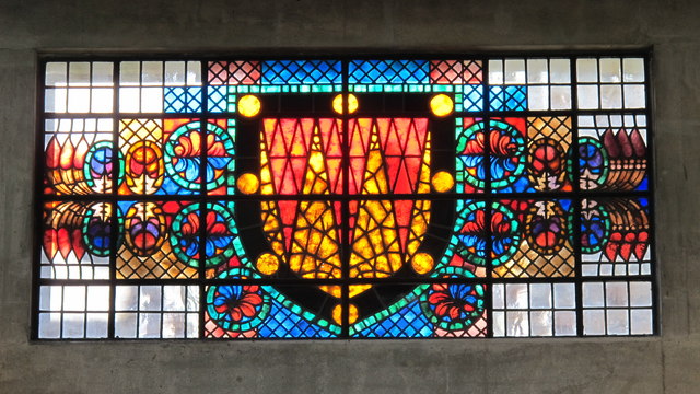 Uxbridge tube station - stained glass window (2)