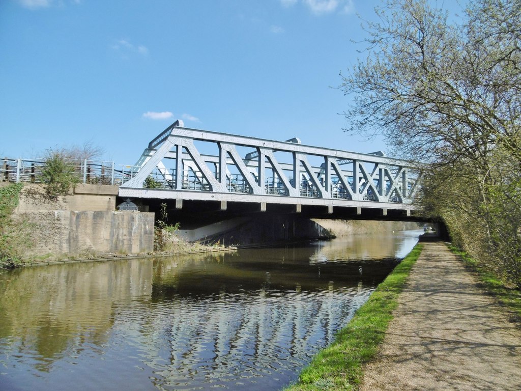 Greenford, railway bridge © Mike Faherty :: Geograph Britain and Ireland