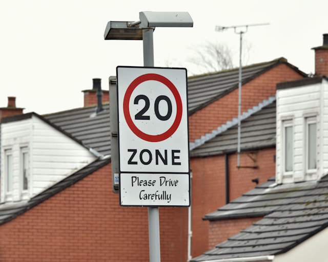 20 mph sign, Severn Street, Belfast (April 2016)
