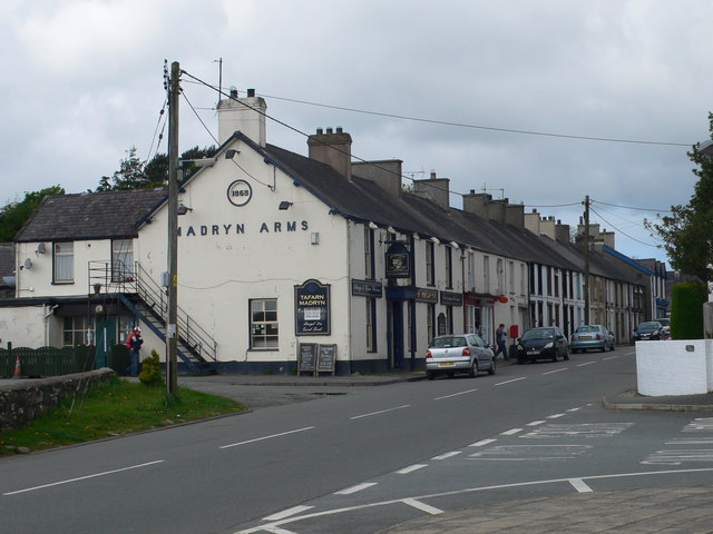 The Madryn Arms, Chwilog © Eirian Evans :: Geograph Britain and Ireland