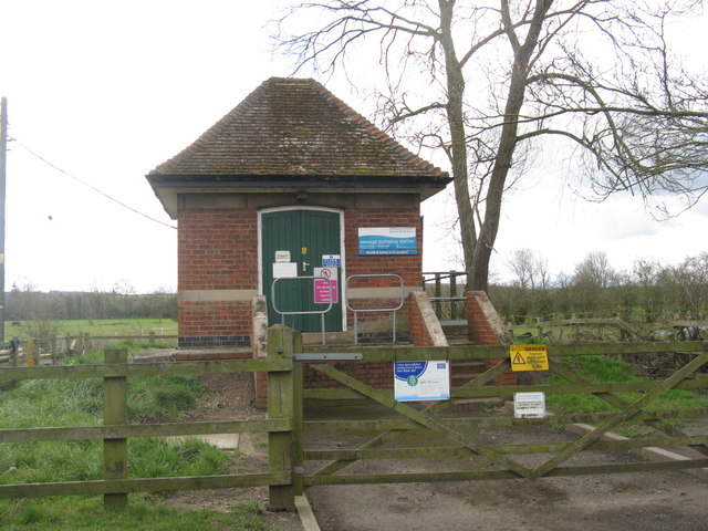 Sewage pumping station at Barrow upon... © M J Richardson cc-by-sa/2.0 ...