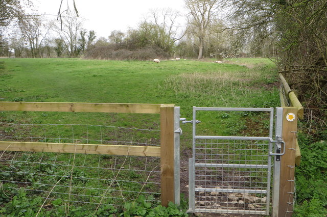 Footpath to Stratton Audley Park
