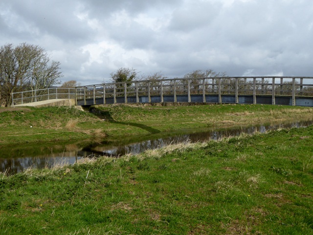 Footbridge over the Afon Cefni © Oliver Dixon :: Geograph Britain and ...