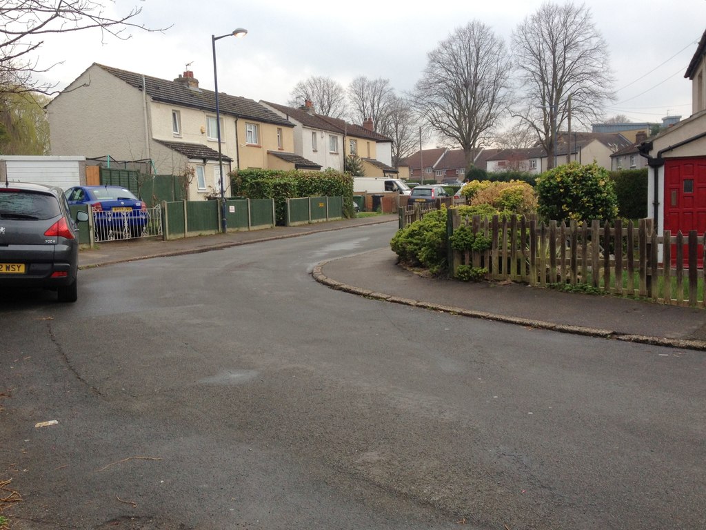 Coombe Road, Tovil © Chris Whippet cc-by-sa/2.0 :: Geograph Britain and ...