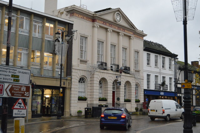 Ripon Town Hall © N Chadwick cc-by-sa/2.0 :: Geograph Britain and Ireland