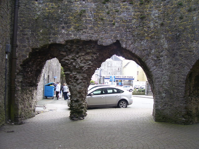 Five Arches, Tenby - this is one arch but propped up in its centre