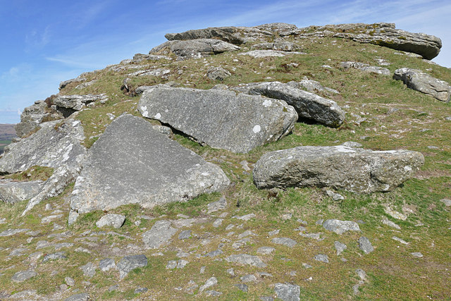 The ten commandments, Buckland Beacon © Alan Hunt cc-by-sa/2.0 ...